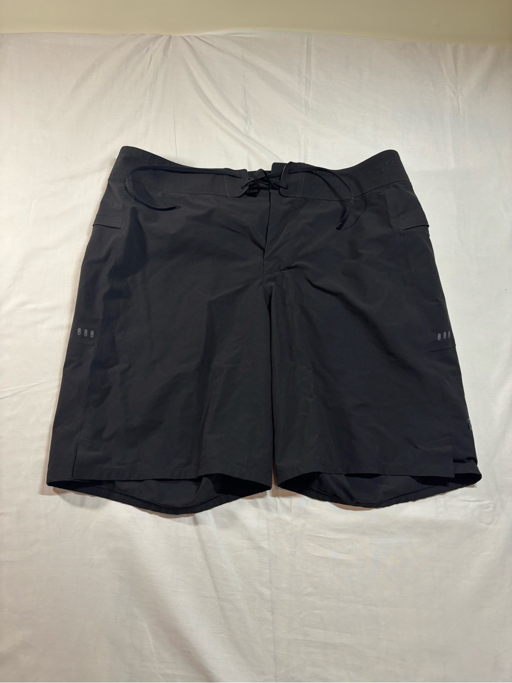 lululemon Men's Size 36 Black Athletic Shorts 7" Linerless Running Training